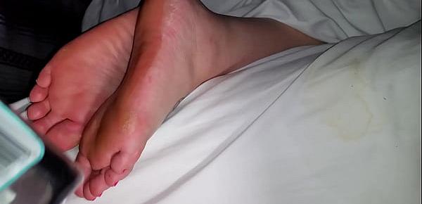  Cumming On Girlfriend&039;s Feet 31